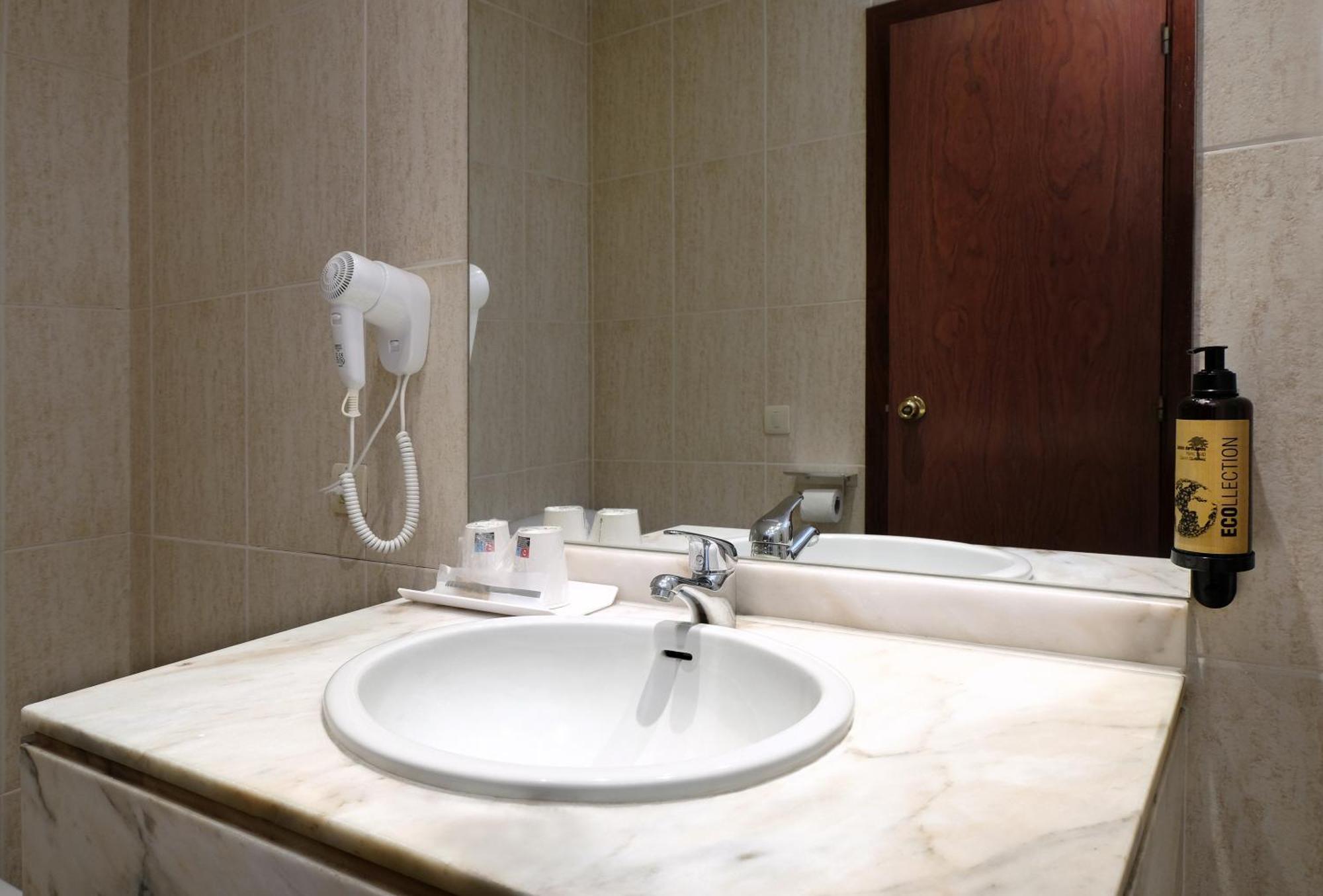 Hotel Belcaire Vall de Uxó Екстериор снимка